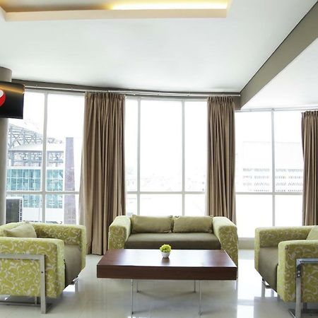 D'Primahotel Medan Esterno foto