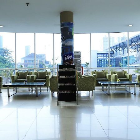 D'Primahotel Medan Esterno foto